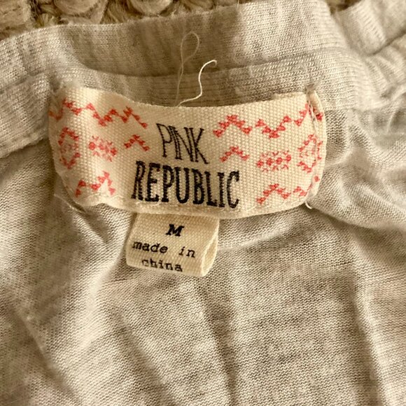 Pink Republic Womens Button-Up V-Neck T-Shirt Roll-Tab Sleeve Size M Gray - Picture 4 of 4